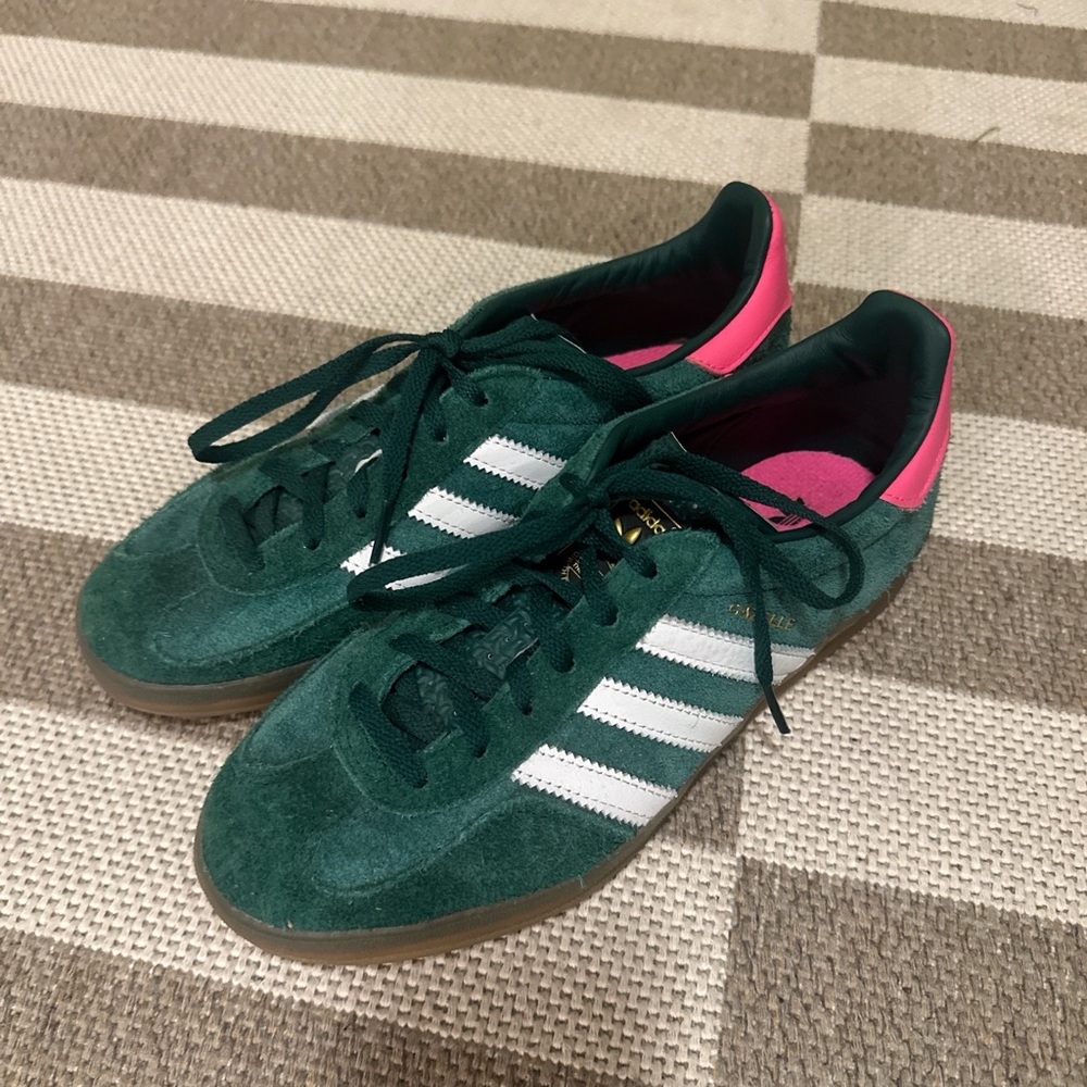 Adidas Women's Forest Green and Pink Sneakers